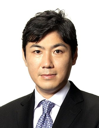 鳥越　規央氏
