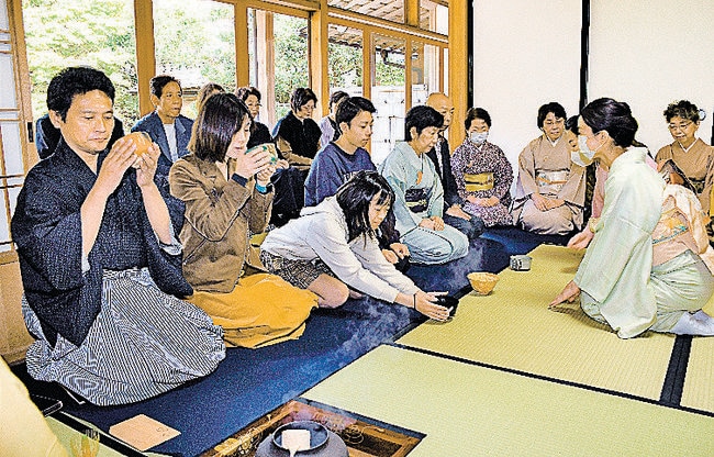 ２０２３年の松江城大茶会