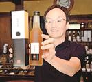 西条柿を使用した出雲柿酒＝出雲市平田町