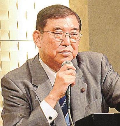 講演する自民党の石破茂元幹事長＝東京都千代田区、ザ・キャピトルホテル東急