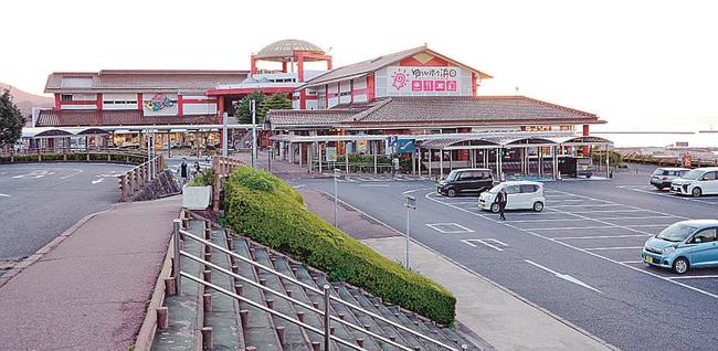浜田市が施設を買い取る計画が持ち上がっている「ゆうひパーク浜田」＝浜田市原井町