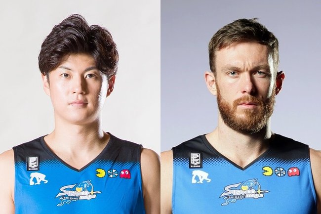 安藤誓哉（左）とニック・ケイ