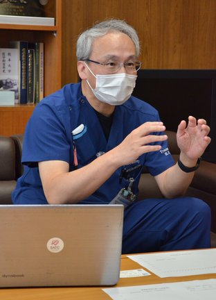 重症の定義について話す渡部広明教授