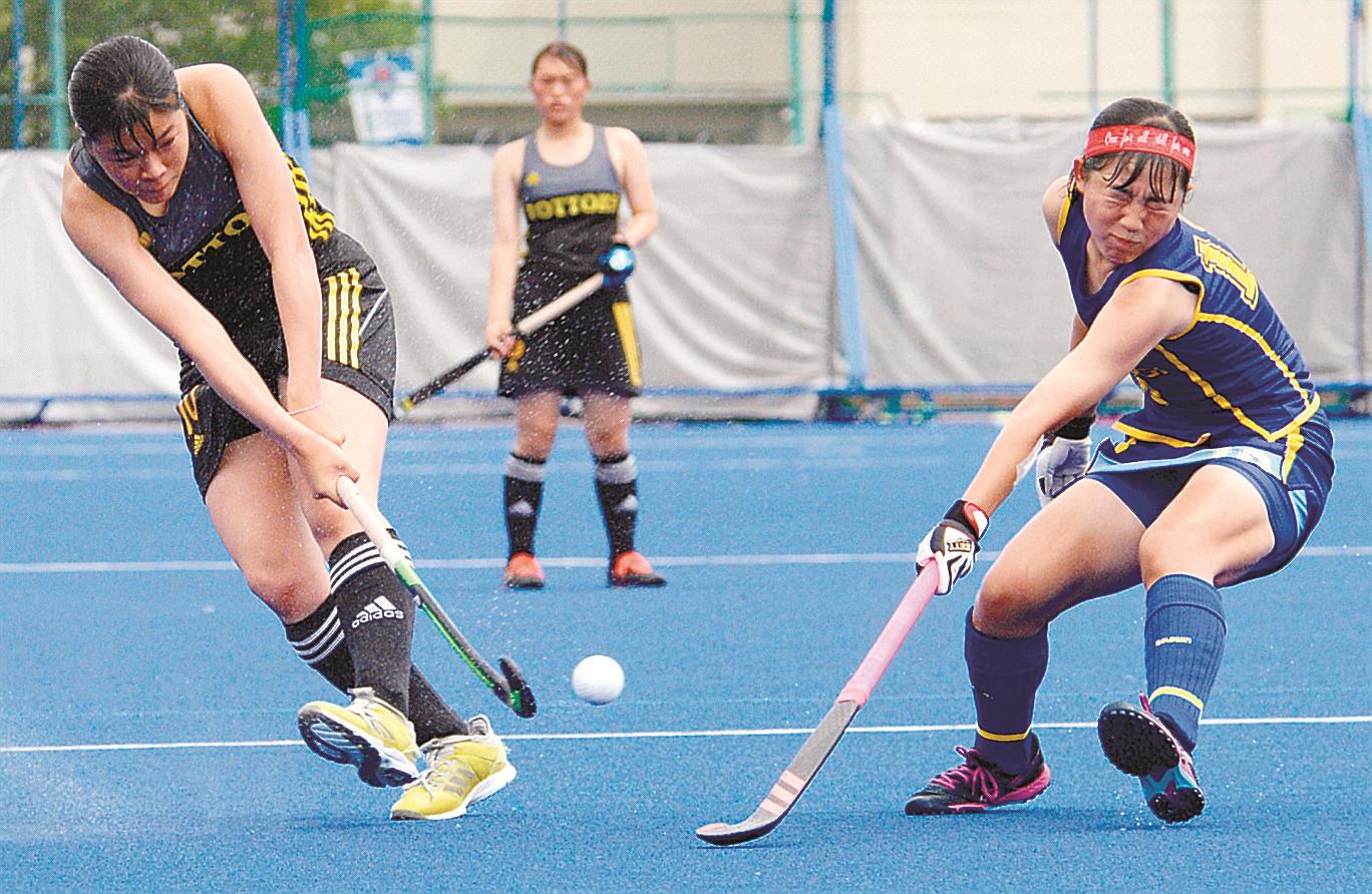 ホッケー八頭女子 準決勝で涙 決定力欠き女王に完敗 山陰中央新報デジタル