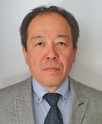龍崎　孝氏