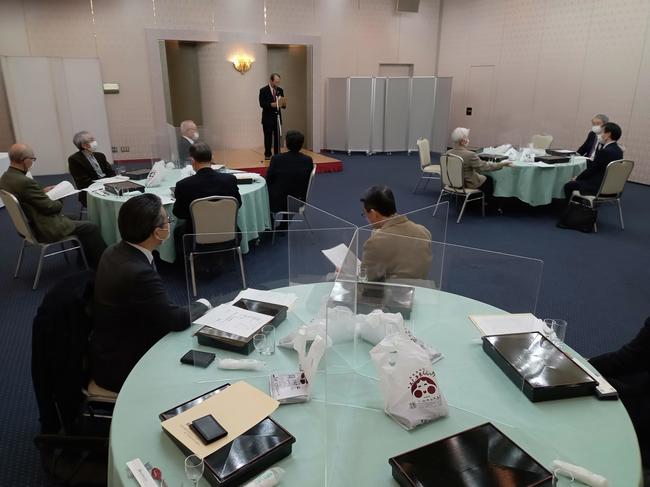 コロナ禍の影響で３年ぶりの開催となった松江鳥取県人会の総会＝２月２４日、
