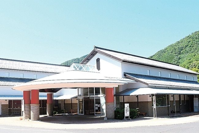 出雲須佐温泉ゆかり館＝出雲市佐田町原田（資料