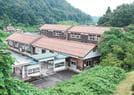 旧浜田高校今市分校の木造校舎＝浜田市旭町丸原