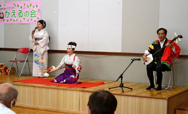 安来節で、どじょうすくい踊りと並ぶ呼び物の銭太鼓