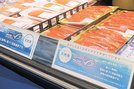 
          
ＭＳＣの認証を受けた鮮魚（せんぎょ）が並（なら）ぶスーパーマーケット＝２０２１年７月、宮崎市内
        