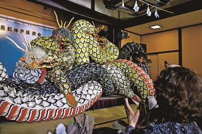 大迫力の大蛇に拍手喝采 益田で石見神楽共演大会 | 山陰中央新報デジタル