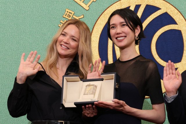 【第79回カンヌ国際映画祭】最優秀女優賞を受賞したヴィルジニー・エフィラ、岡本多緒(『急に具合が悪くなる』)が凱旋会見