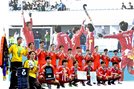 ホッケー男子で優勝した横田高校（コラージュ）