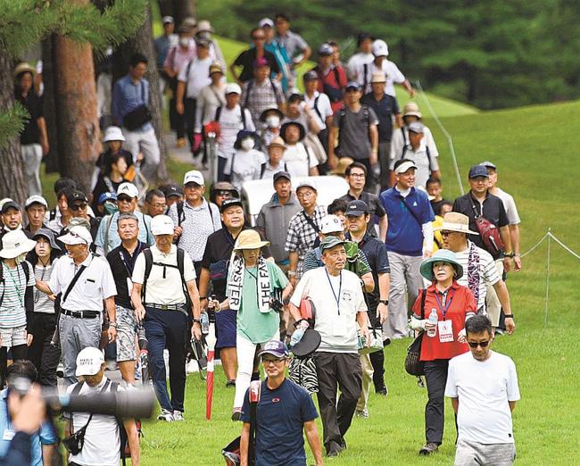 大会初の土曜日開催となった決勝ラウンドには多くのゴルフファンが詰めかけた