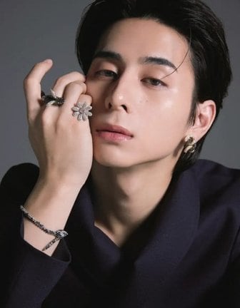 『FRaU』JAXURY特集号に登場する西洸人