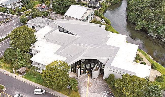 島根県立図書館（ドローン撮影）