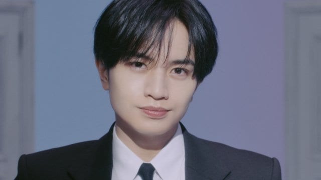 「パーフェクトワン」新TVCM「世界の扉」篇に出演する中島健人