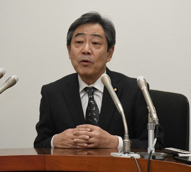 茂木派（平成研究会）からの退会を表明した青木一彦参院議員＝松江市内中原町、自民党島根県連
