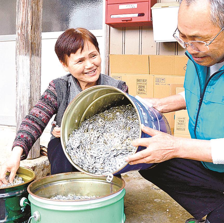 車椅子寄贈１０台目に プルタブ集め交換 浜田の野田さん夫婦 ９９年から活動「体続く限り」 | 山陰中央新報デジタル