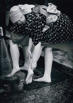 第２５回フォトコンテスト一般の部大賞作品「花田植えを終えて」（岩谷順子さん撮影）