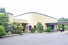 ２０１５年度に料金を改定した松江市斎場＝松江市大庭町
