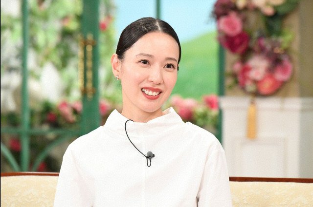 『徹子の部屋』に初出演する戸田恵梨香(C)テレビ朝日
