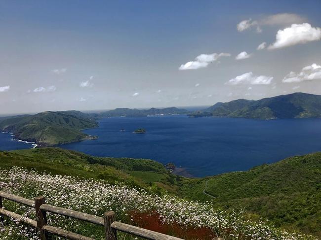 赤ハゲ山展望台からの眺望＝島根県知夫村（資料）