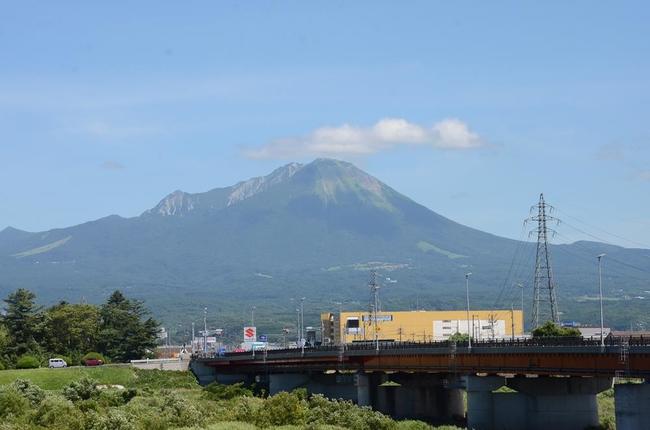 米子市内から眺める大山