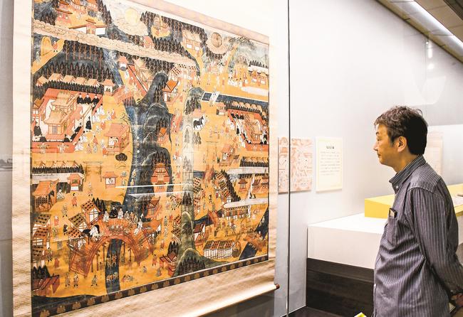 伊勢神宮に参詣する人々の様子が描かれた伊勢両宮曼荼羅図＝出雲市大社町杵築東、島根県立古代出雲歴史博物館