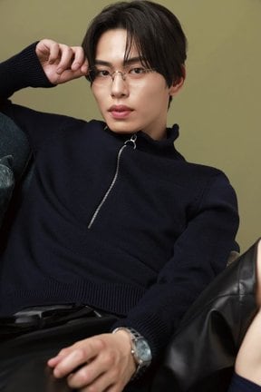 10日発売『ベツコミ』11月号に登場するIMP.・影山拓也　撮影／小林ばく