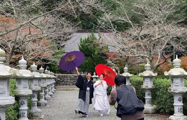 義を貫いた武将として、第４代兼連が祭られている三隅神社＝２０２１年１１月、浜田市三隅町三隅