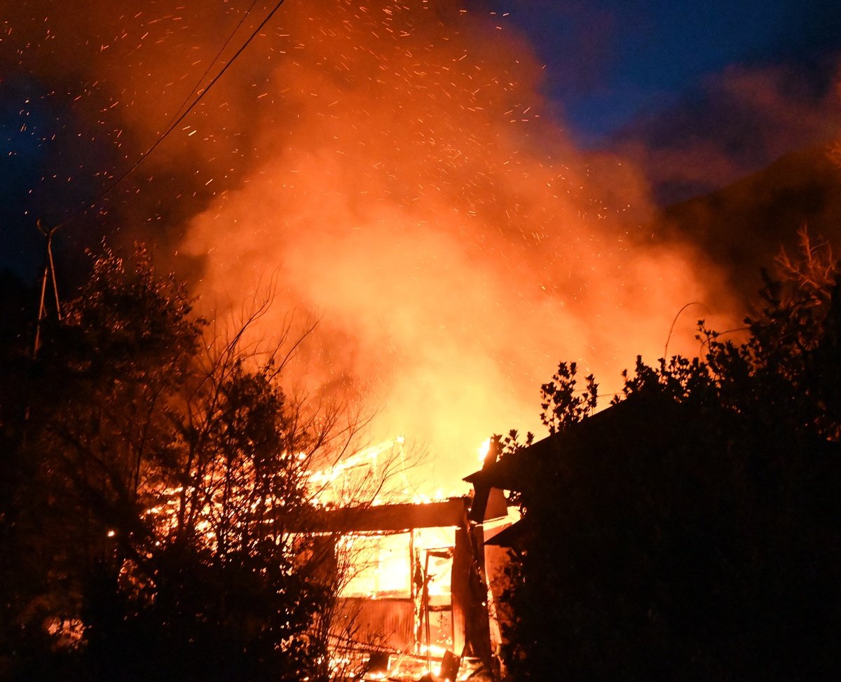 木造の離れ125平方メートル全焼 浜田の民家火災 | 山陰中央新報デジタル