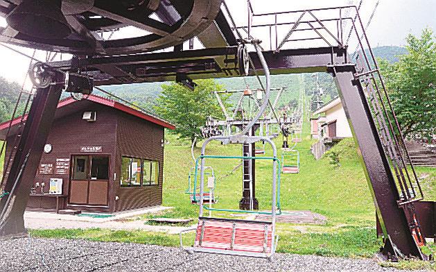 ８月１日から運休する見通しの観光リフト＝大田市三瓶町志学、三瓶山東の原