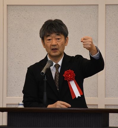 講演する服藤恵三氏∥松江市朝日町、エクセルホテル東急