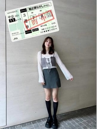 「久々の万馬券来たー」万馬券の的中を報告した神部美咲(公式インスタグラムより)