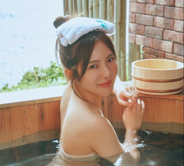 NGT48大塚七海1st写真集(仮)(C)KADOKAWA/写真:岡本武志