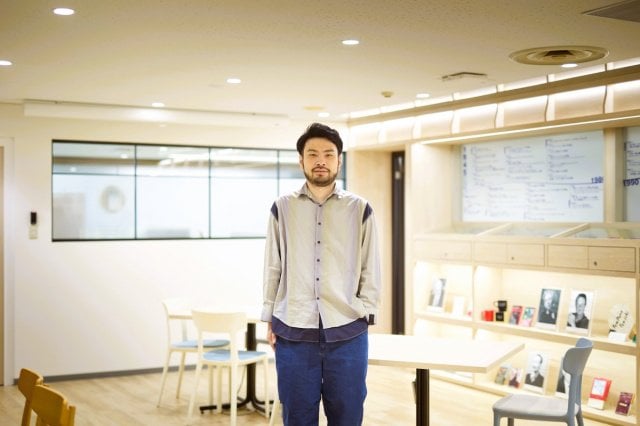 デビューから10年。直木賞をはじめ、数々の文学賞を受賞してきた人気作家・小川哲氏。 (C)oricon ME inc.