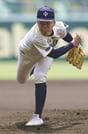 智弁和歌山戦に先発した石見智翠館・山崎琢＝甲子園