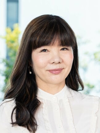 岡本　純子氏