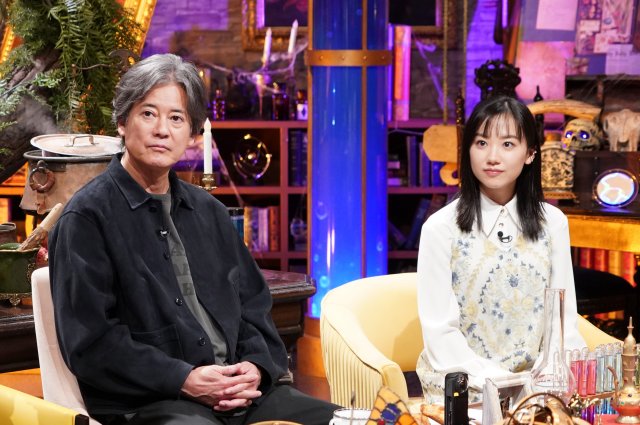 『金曜ミステリークラブ!!!』に出演する(左から)唐沢寿明、芦田愛菜(C)日本テレビ
