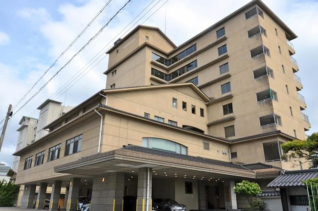 民事再生手続きが続く「白扇」＝米子市皆生温泉３丁目