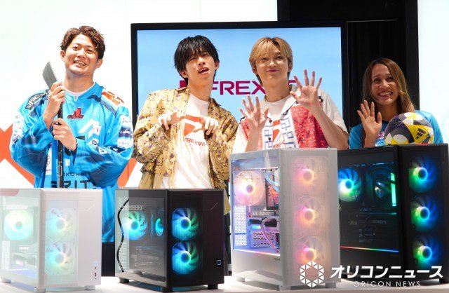 ゲーミングPC新ブランド「FREXAR」発表会に登壇した（左から）大澤勇斗選手、リョウガ、ユーキ、田村かのん選手（C）ORICON NewS inc.