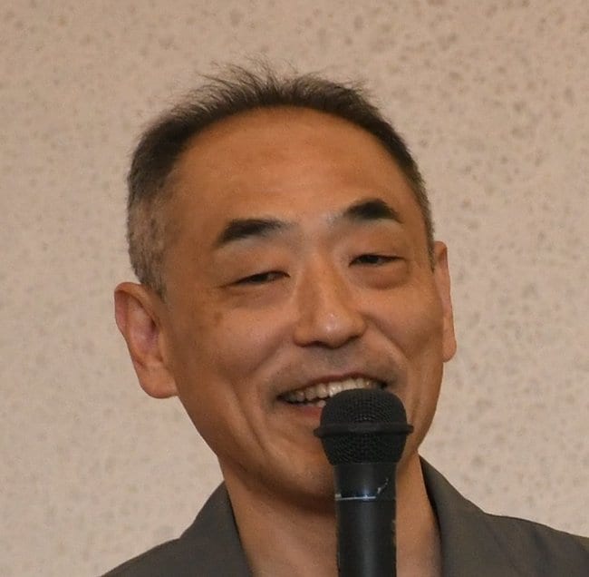 講演する鮫島浩氏∥松江市朝日町、松江エクセルホテル東急