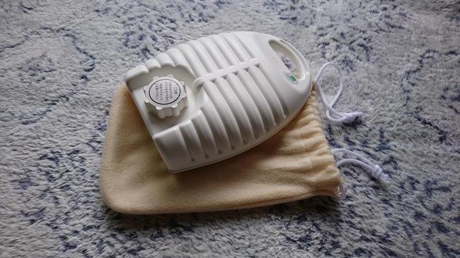 頭寒足熱。この冬から使っている小ぶりの湯たんぽ