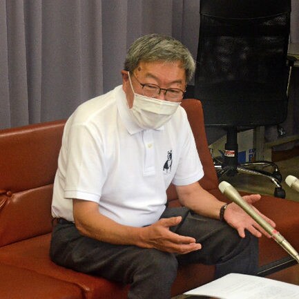 チーム名の募集について説明する久保田俊也取締役＝松江市末次町、市役所