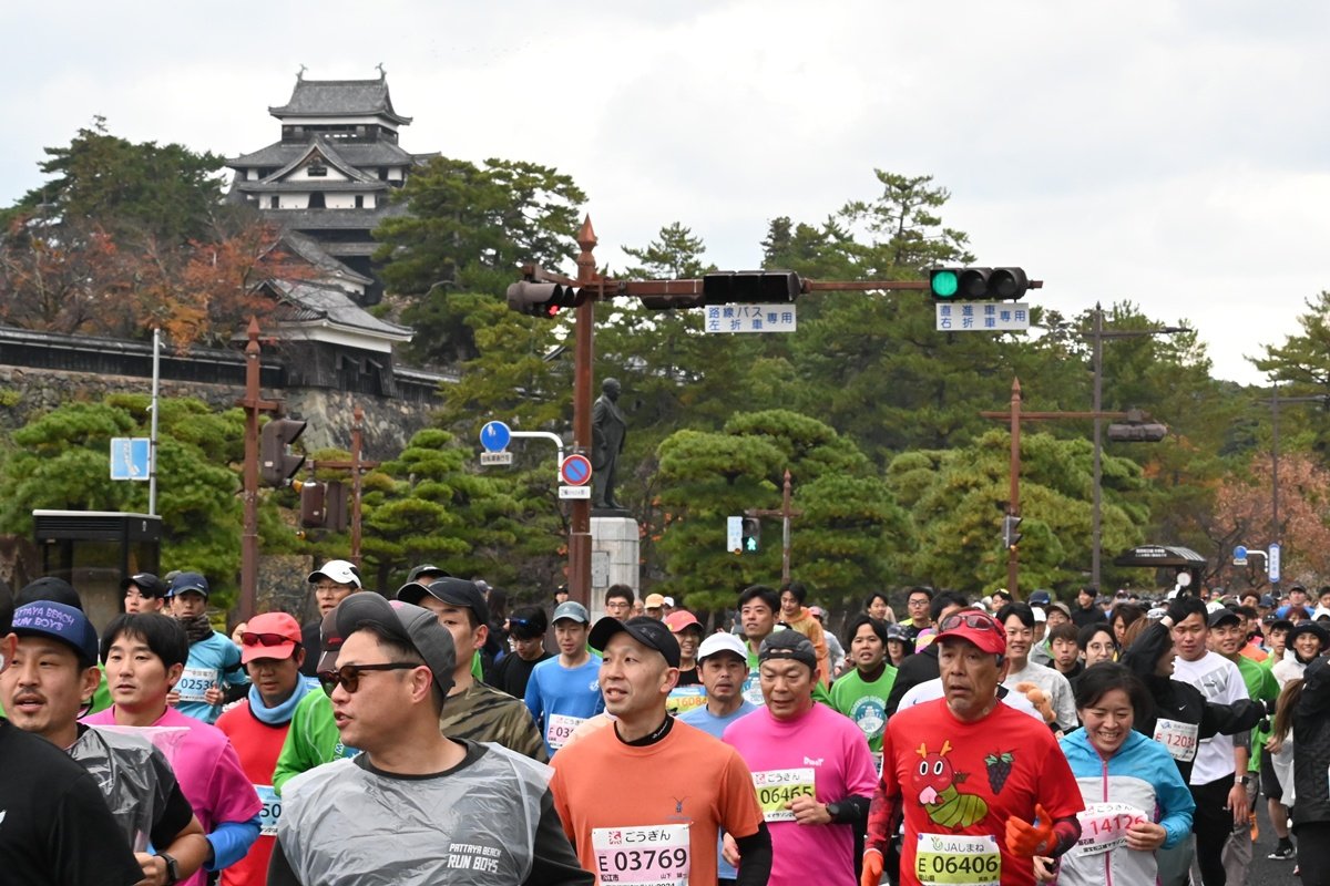 国宝松江城マラソンに４９１３人最終エントリー　過去３番目の多さ　外国人４８人も | 山陰中央新報デジタル