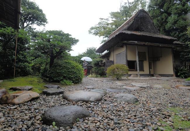 松平不昧の茶道の境地を今に伝える明々庵＝松江市北堀町