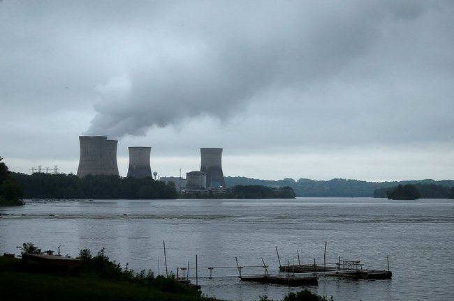 米東部ペンシルベニア州のスリーマイルアイランド原発＝２０１７年５月（ロイター＝共同）