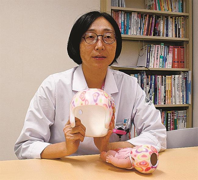 気になる点があれば早期の相談を呼びかける君和田友美・小児脳神経疾患治療センター長＝出雲市塩冶町、島根大医学部