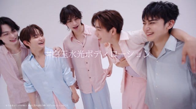 ヴァセリン『グルタヒア ボディローション』新CM「主役は、この“白玉水光肌”。」篇